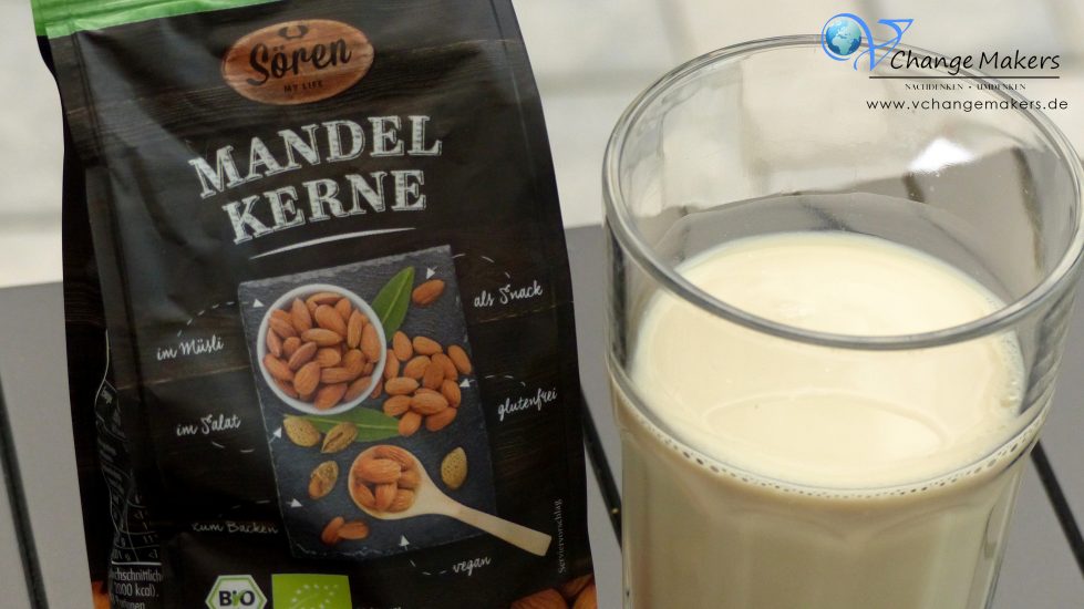 [Anzeige] Heute stelle ich euch 4 einfache, leckere und gesunde Rezepte mit Produkten von Sören vor. Selbst gemachte Mandelmilch, Life Changing Bread, Müsli