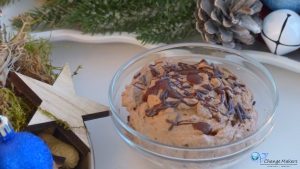 Geniales Rezept für veganes Mousse au Chocolat mit nur 3 Zutaten und ohne Tofu! Süßes Nachspeise, die jeden überzeugt! Ganz einfach und unheimlich lecker.