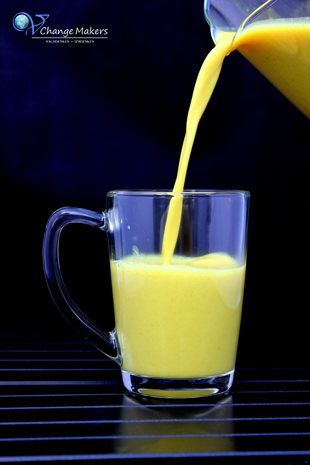 Rezept: Goldene Milch – Gesundheitsbombe hoch 10 OHNE Zucker