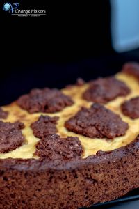 Ein einfaches geniales Rezept für veganen Russischen Zupfkuchen. Kalorienärmere Füllung als bei anderen Rezepten. IDEAL auch für veganen Käsekuchen.