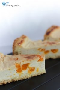 Tolles Rezept für einen unschlagbaren veganen Käsekuchen mit Mandarinen. Die Füllung ist ohne Margarine und somit kalorienärmer als bei üblichen Rezepten.